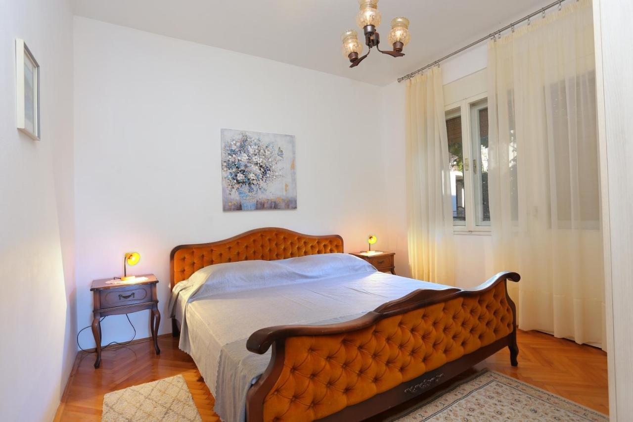 Apartments By The Sea Seget Donji, Trogir - 2029 Exterior foto