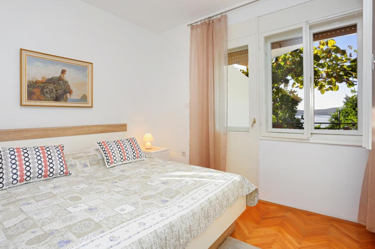 Apartments By The Sea Seget Donji, Trogir - 2029 Exterior foto
